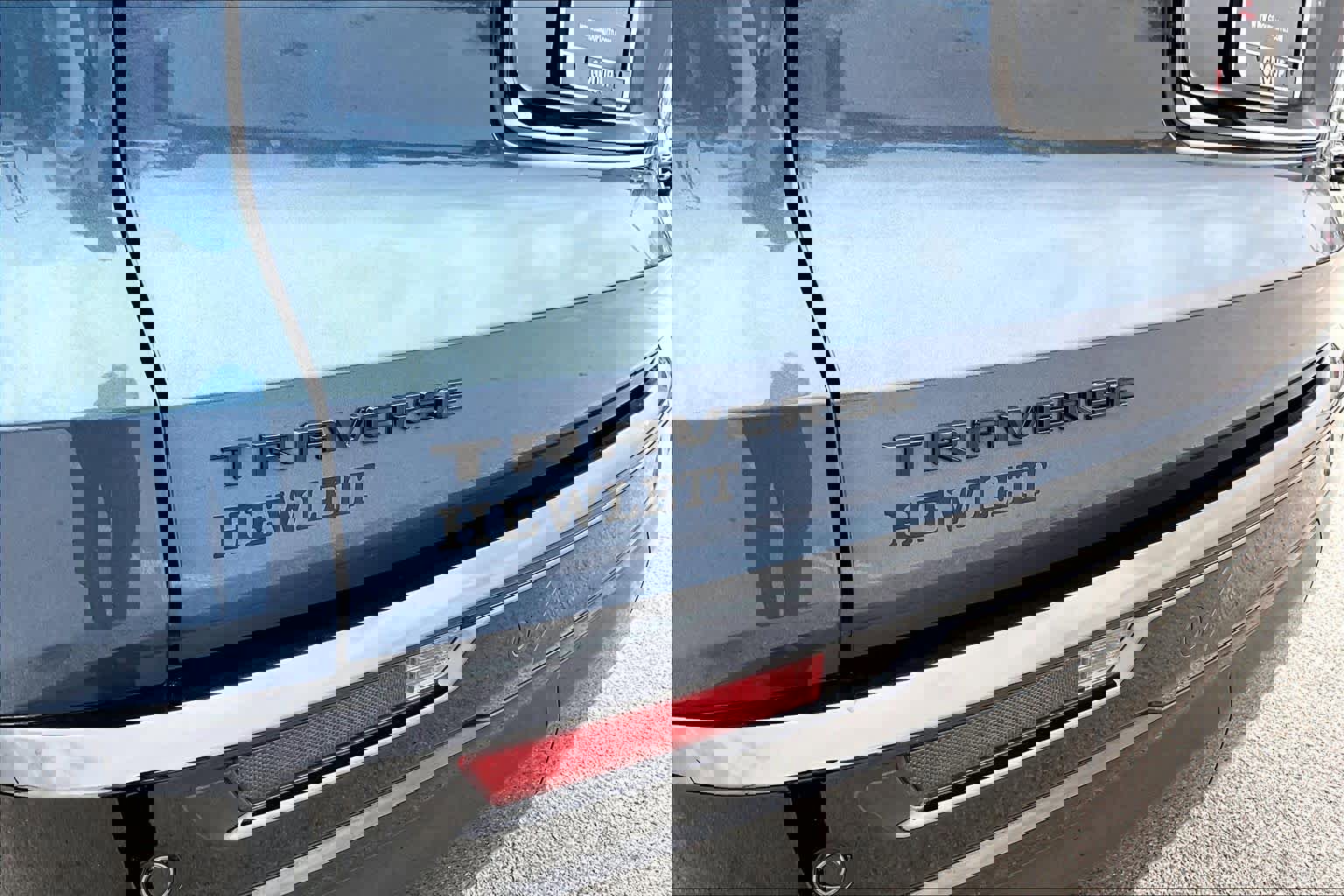 Used 2024 Chevrolet Traverse RS image 9