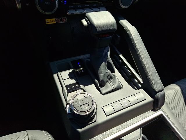 Certified 2026 Toyota 4Runner TRD Off-Road Premium AWD/4WD image 7