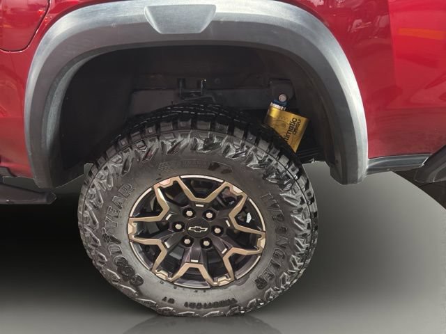 Used 2024 Chevrolet Colorado ZR2 w/ Technology Package AWD/4WD image 33