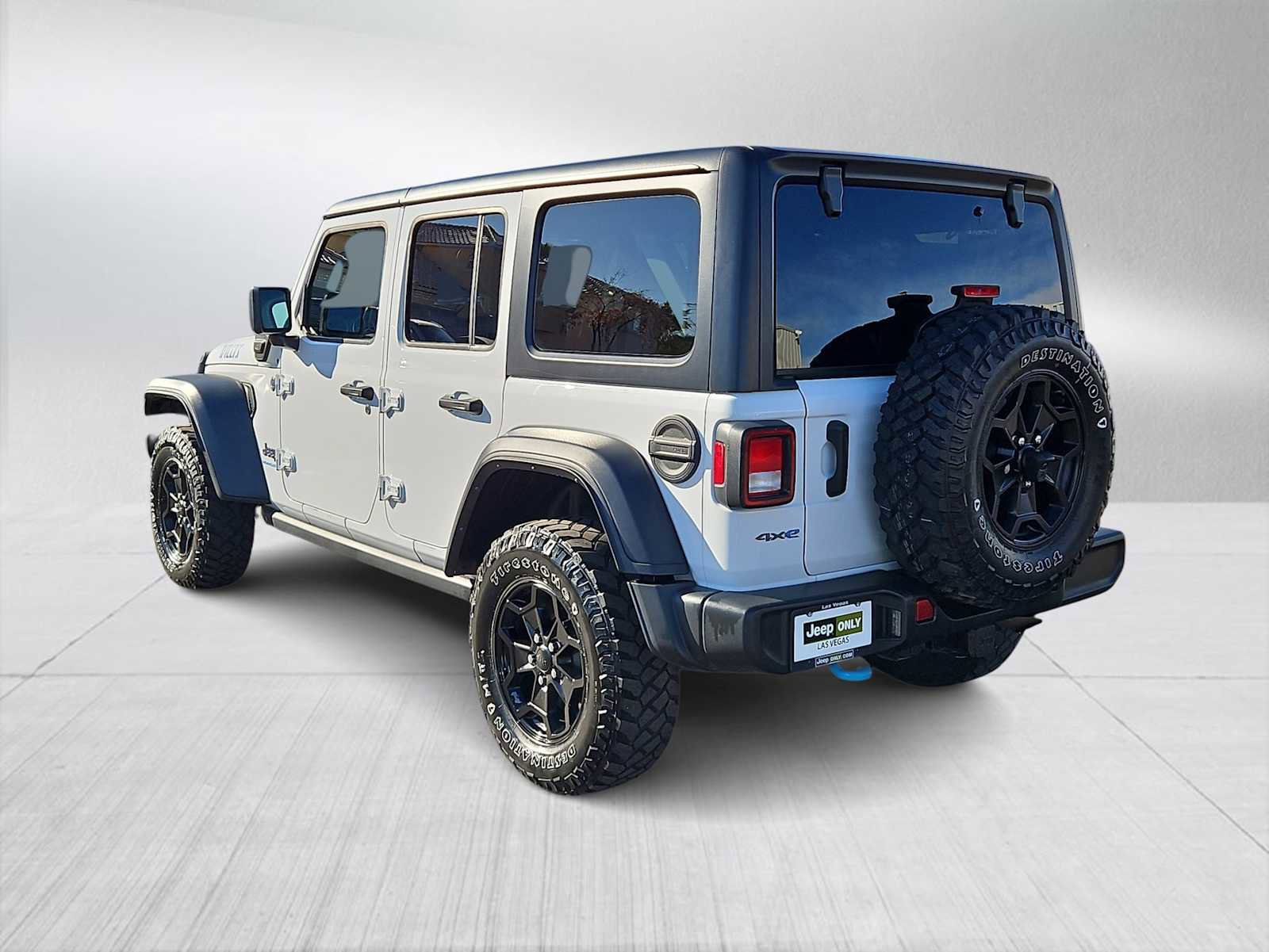 Used 2023 Jeep Wrangler Unlimited w/ Cold Weather Group image 6