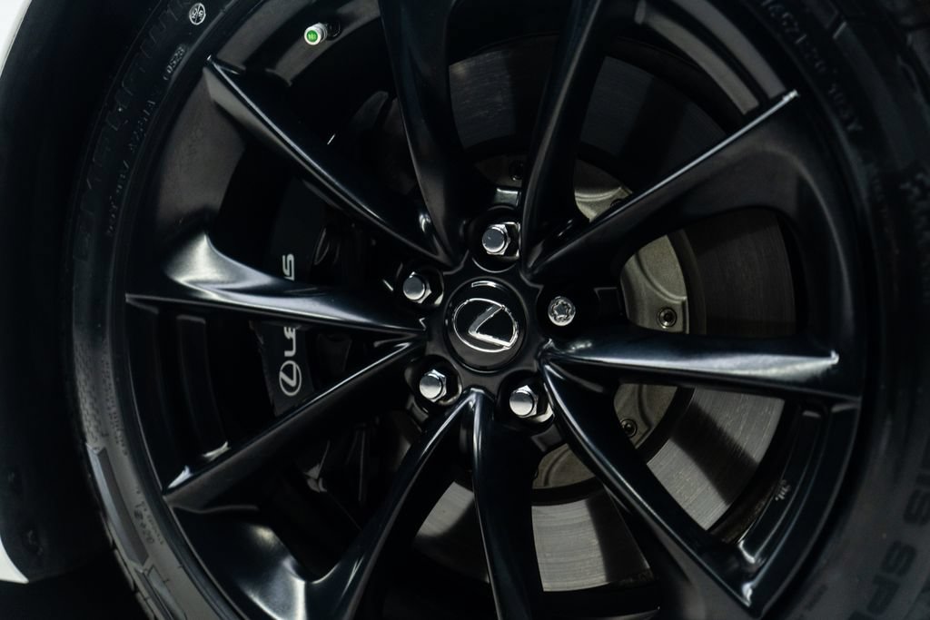 Used 2018 Lexus LC 500 Coupe w/ Touring Package RWD image 10
