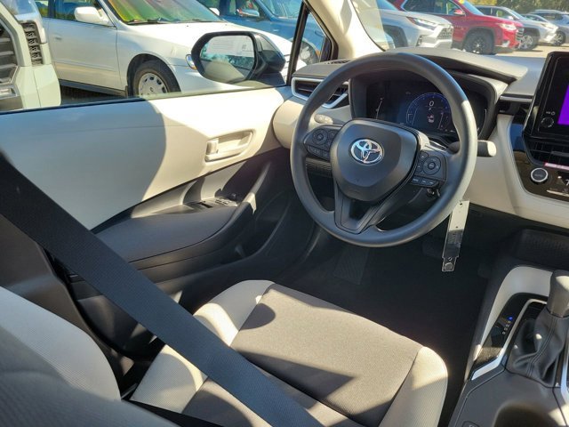 Used 2026 Toyota Corolla LE image 7