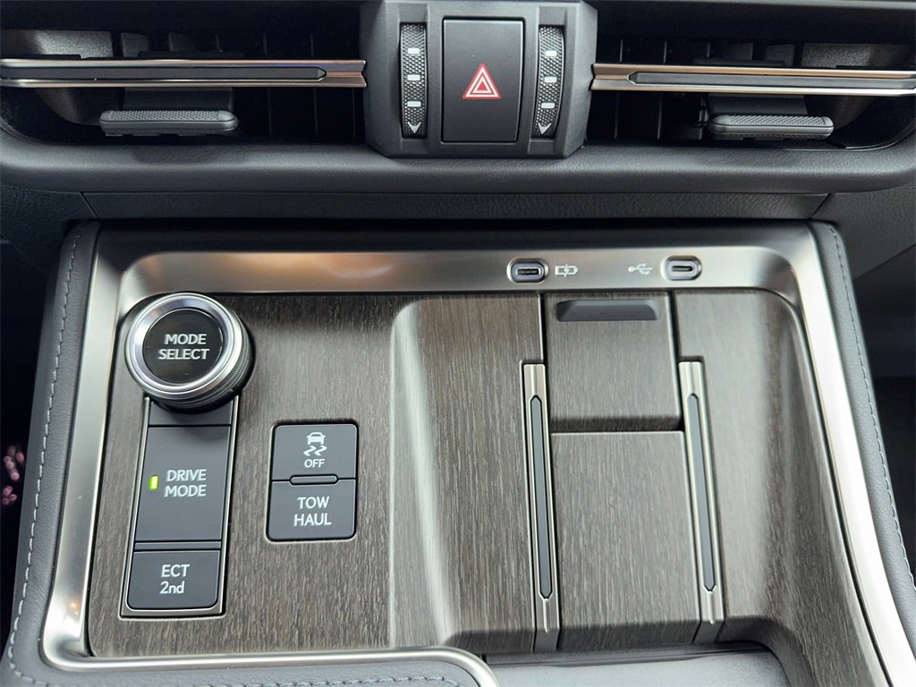 Used 2026 Lexus GX 550 image 39