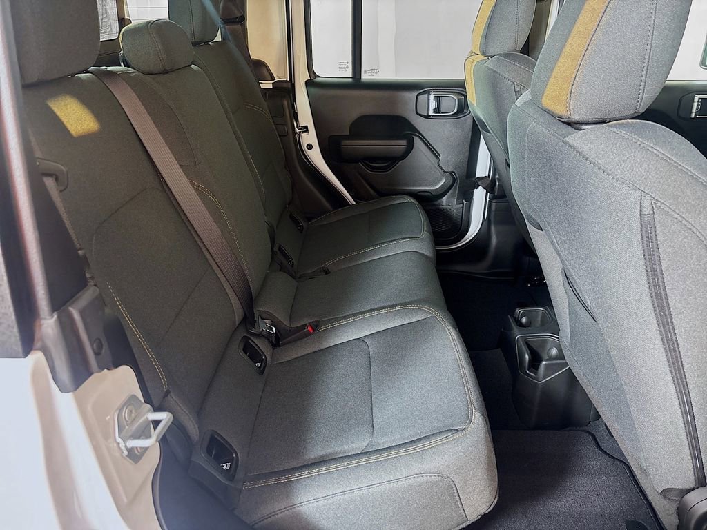 Used 2025 Jeep Gladiator Sport image 25