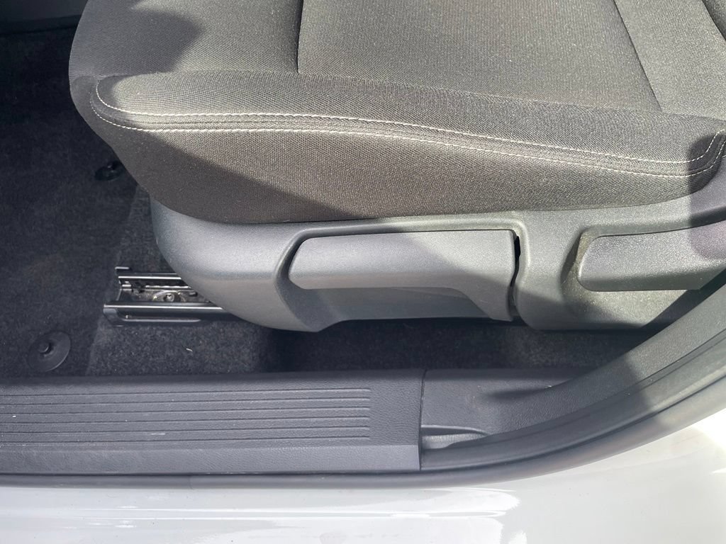 Used 2024 Nissan Rogue S AWD/4WD image 10