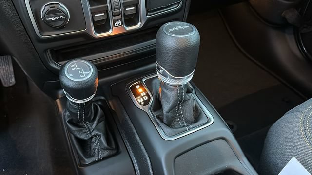 New 2026 Jeep Gladiator Sport AWD/4WD image 17