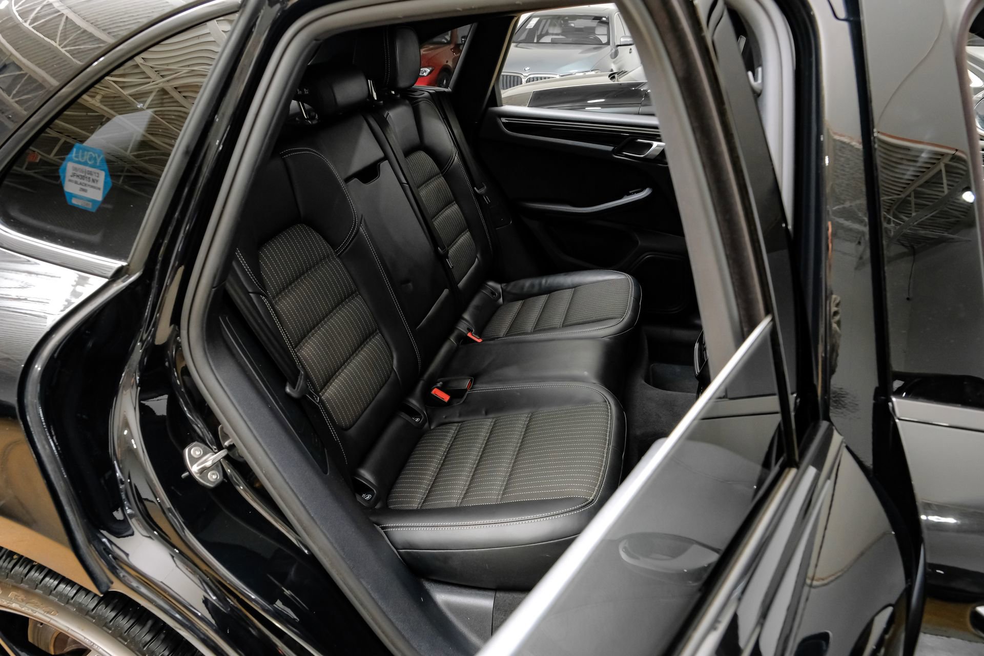Used 2023 Porsche Macan Turbo AWD/4WD image 37