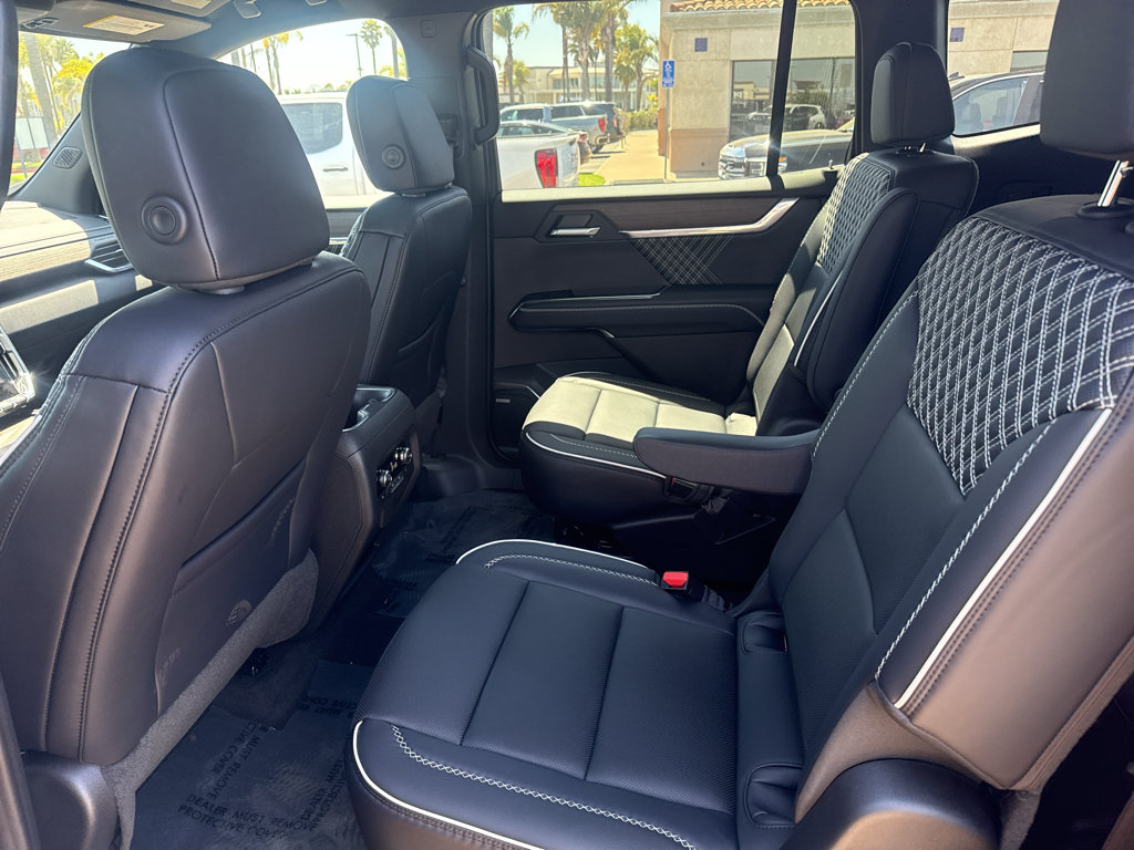 New 2026 GMC Acadia Denali w/ Super Cruise Package FWD image 36