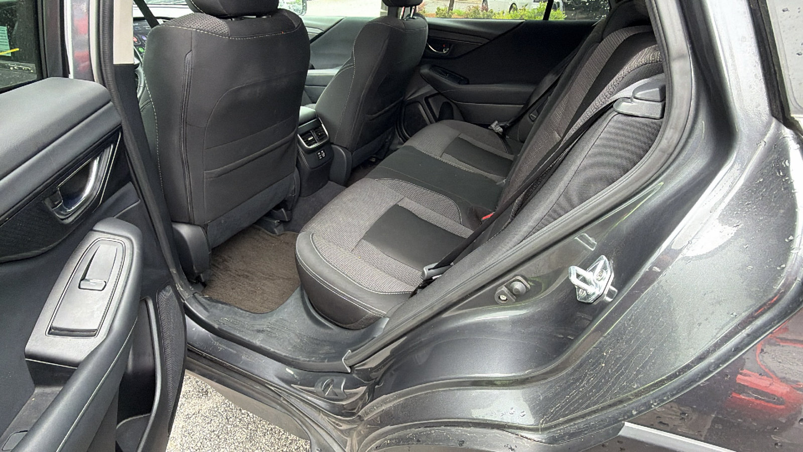 Used 2025 Subaru Outback Premium AWD/4WD image 23