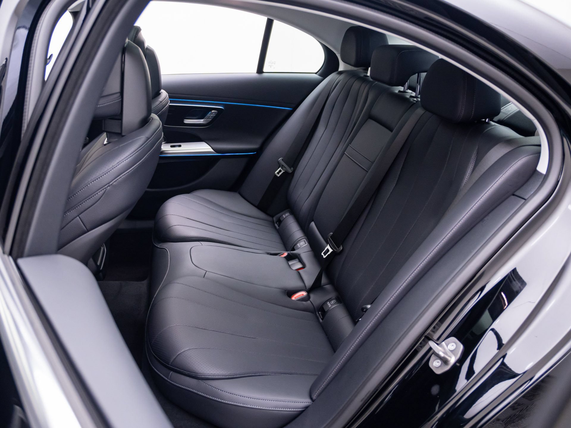 New 2027 Mercedes-Benz E 450 4MATIC Sedan image 18