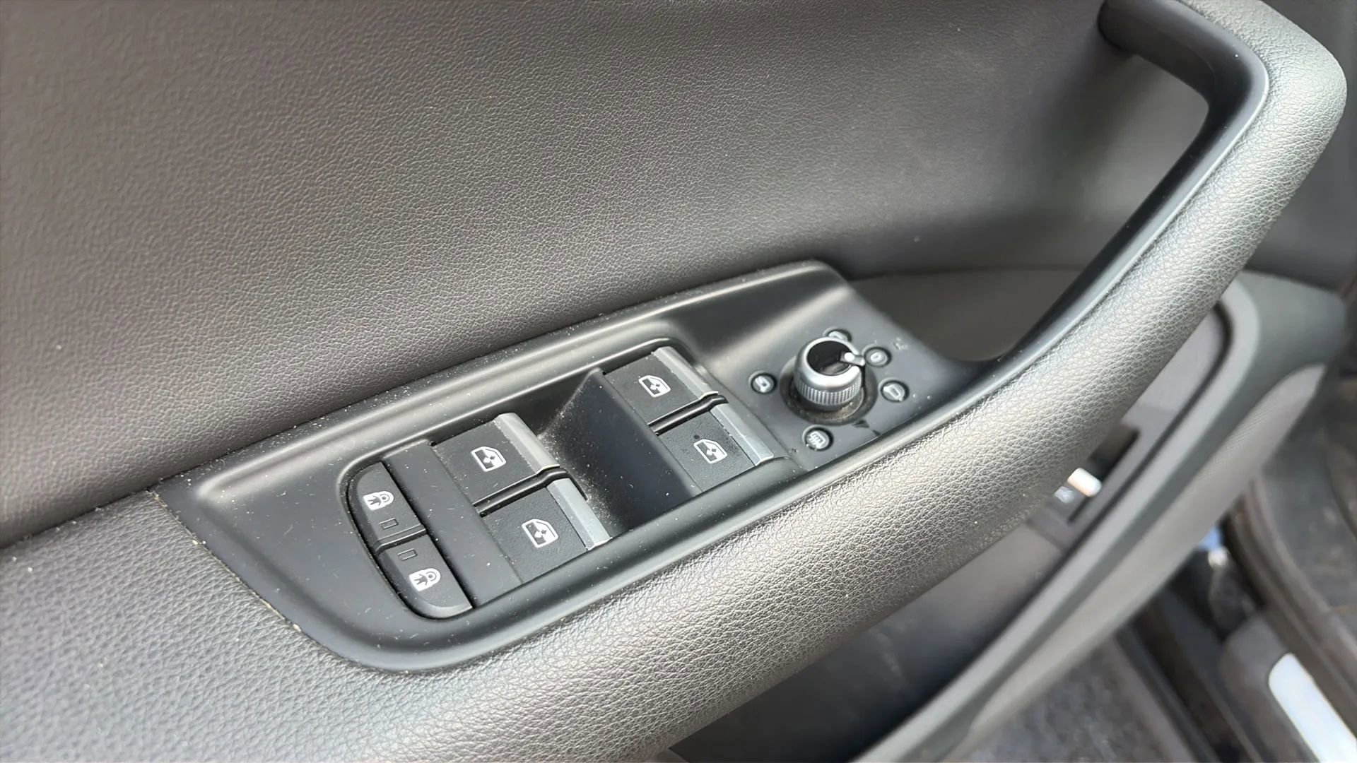 Used 2022 Audi Q7 3.0T Premium w/ Convenience Package image 11