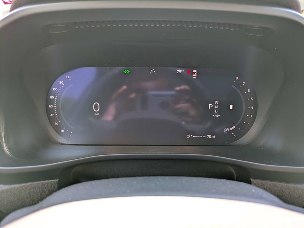 New 2026 Volvo XC40 B5 Core AWD/4WD image 30