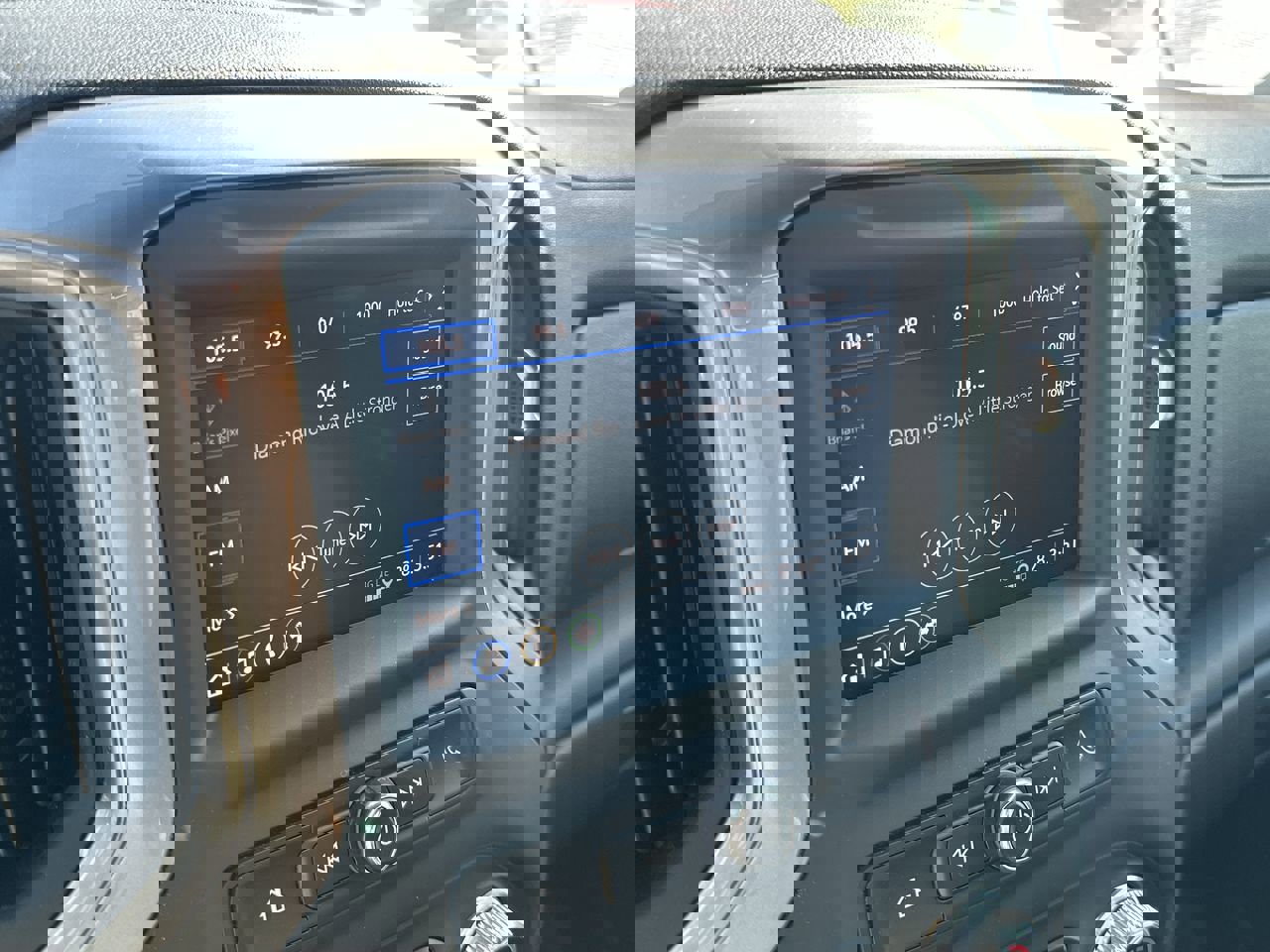 Certified 2024 GMC Sierra 2500 Pro w/ Convenience Package image 16