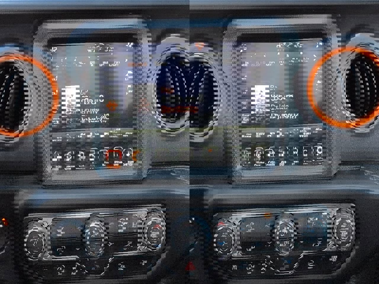 Certified 2022 Jeep Gladiator Mojave w/ LED Lighting Group image 17