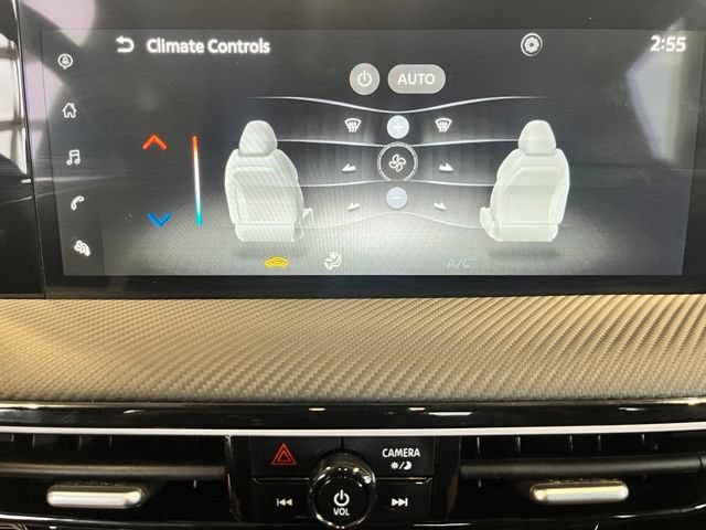 Used 2025 Nissan Kicks SR FWD image 14