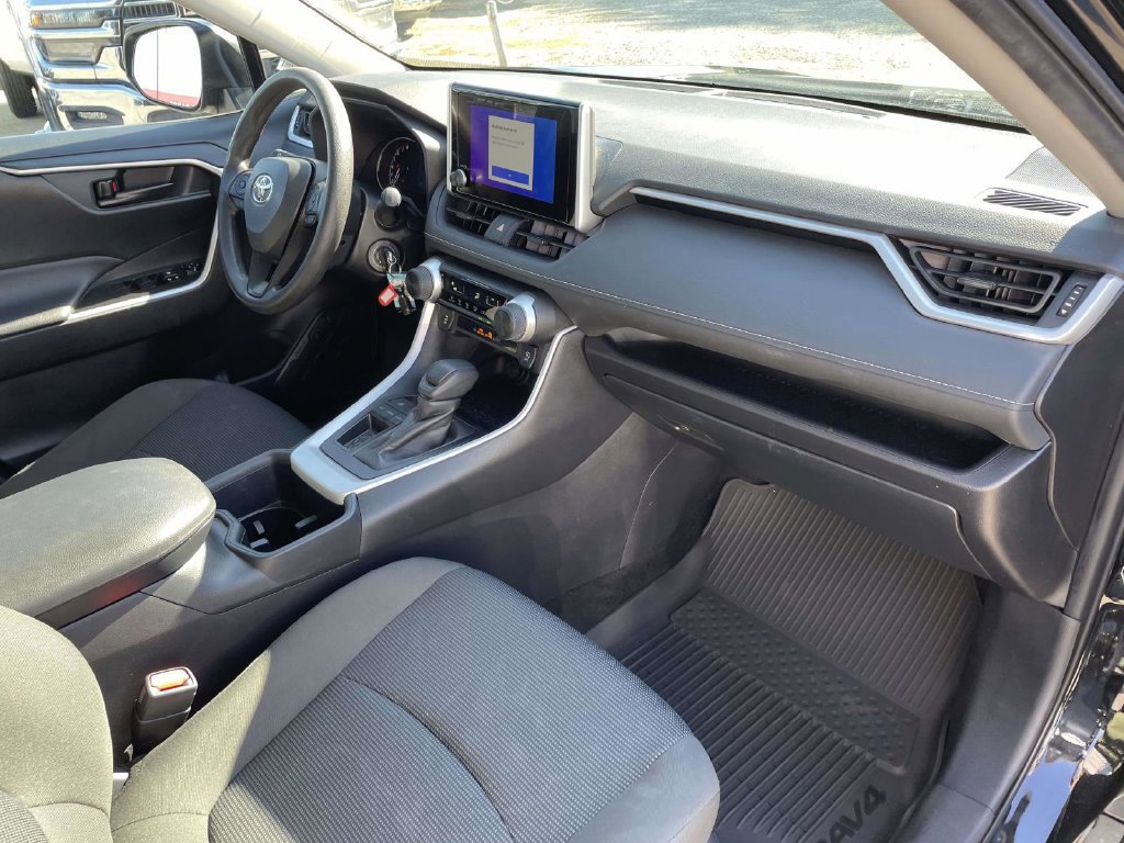 Used 2025 Toyota RAV4 LE FWD image 14
