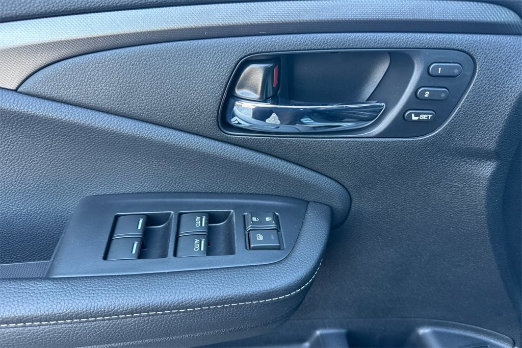 Certified 2025 Honda Ridgeline RTL+ image 13