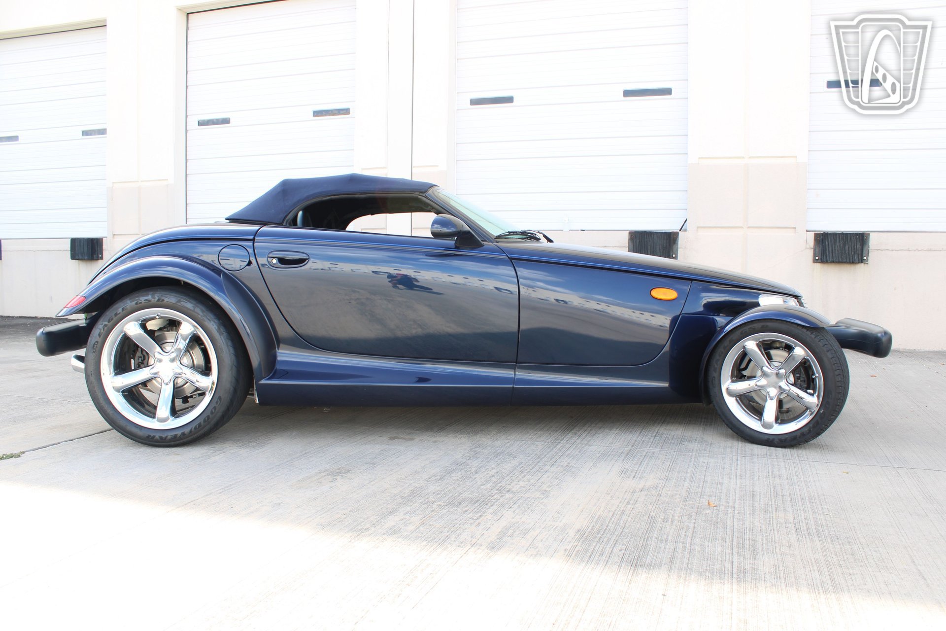 Used 2001 Chrysler Prowler RWD image 26