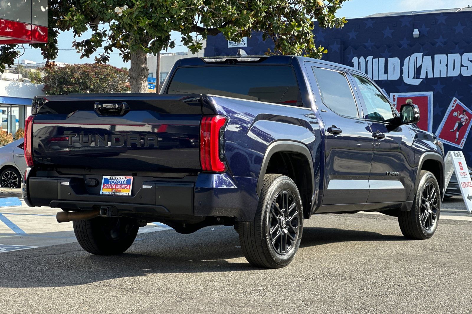 Used 2025 Toyota Tundra Limited AWD/4WD image 4
