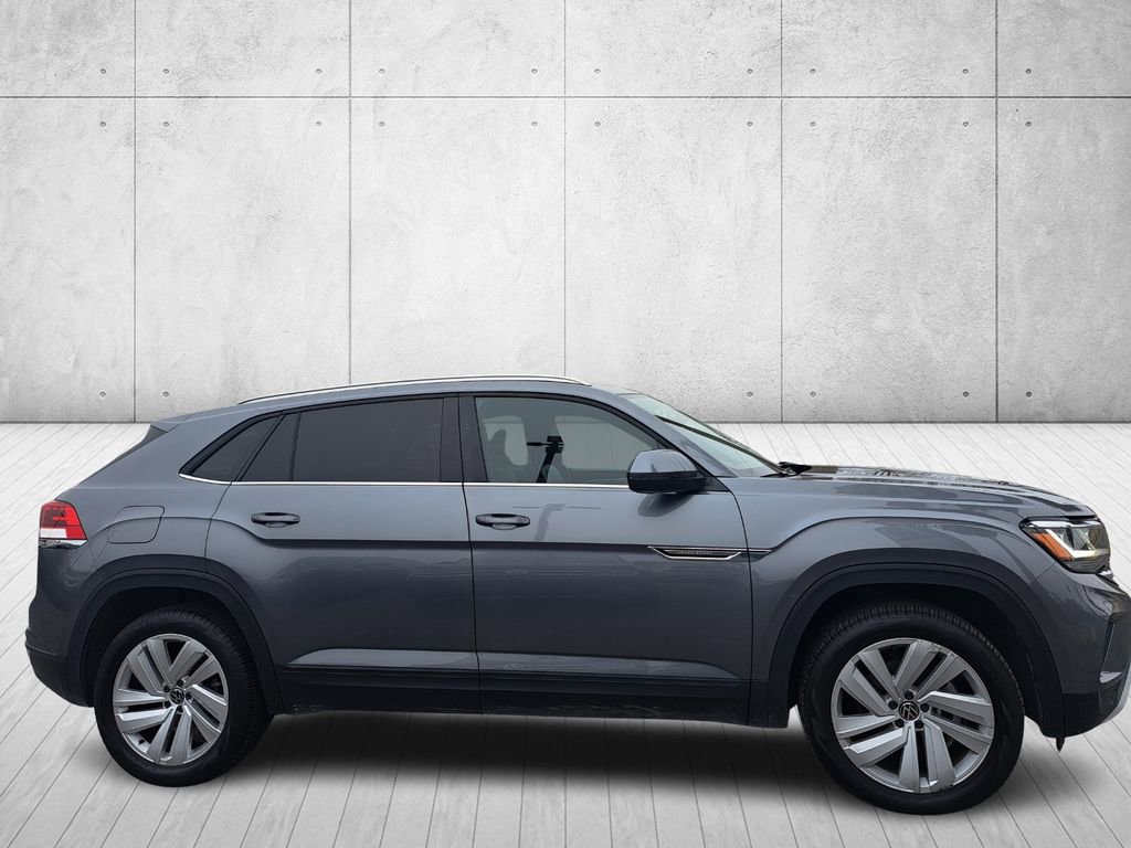 Used 2023 Volkswagen Atlas Cross Sport SE image 4