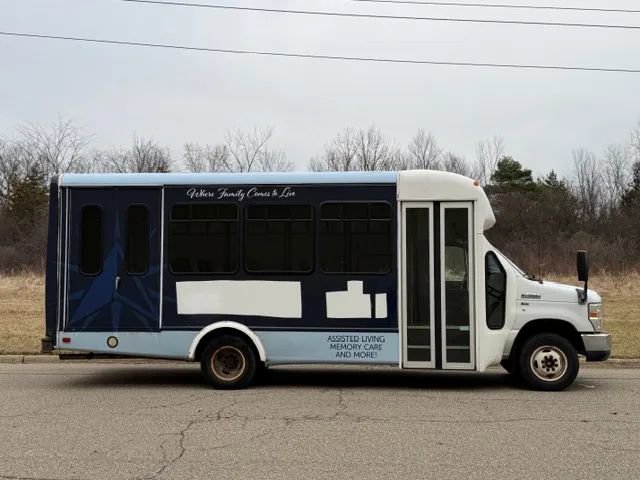 Used 2013 Ford E-350 and Econoline 350 Super Duty w/ Shuttle Bus Prep Pkg RWD image 5