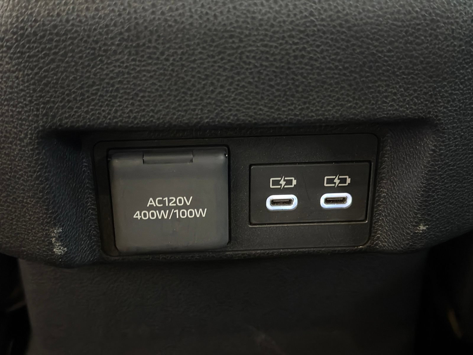 Used 2024 Toyota Tacoma Limited w/ Limited Package (LT) AWD/4WD image 12