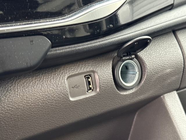 Used 2023 Ford Transit 350 XLT image 28