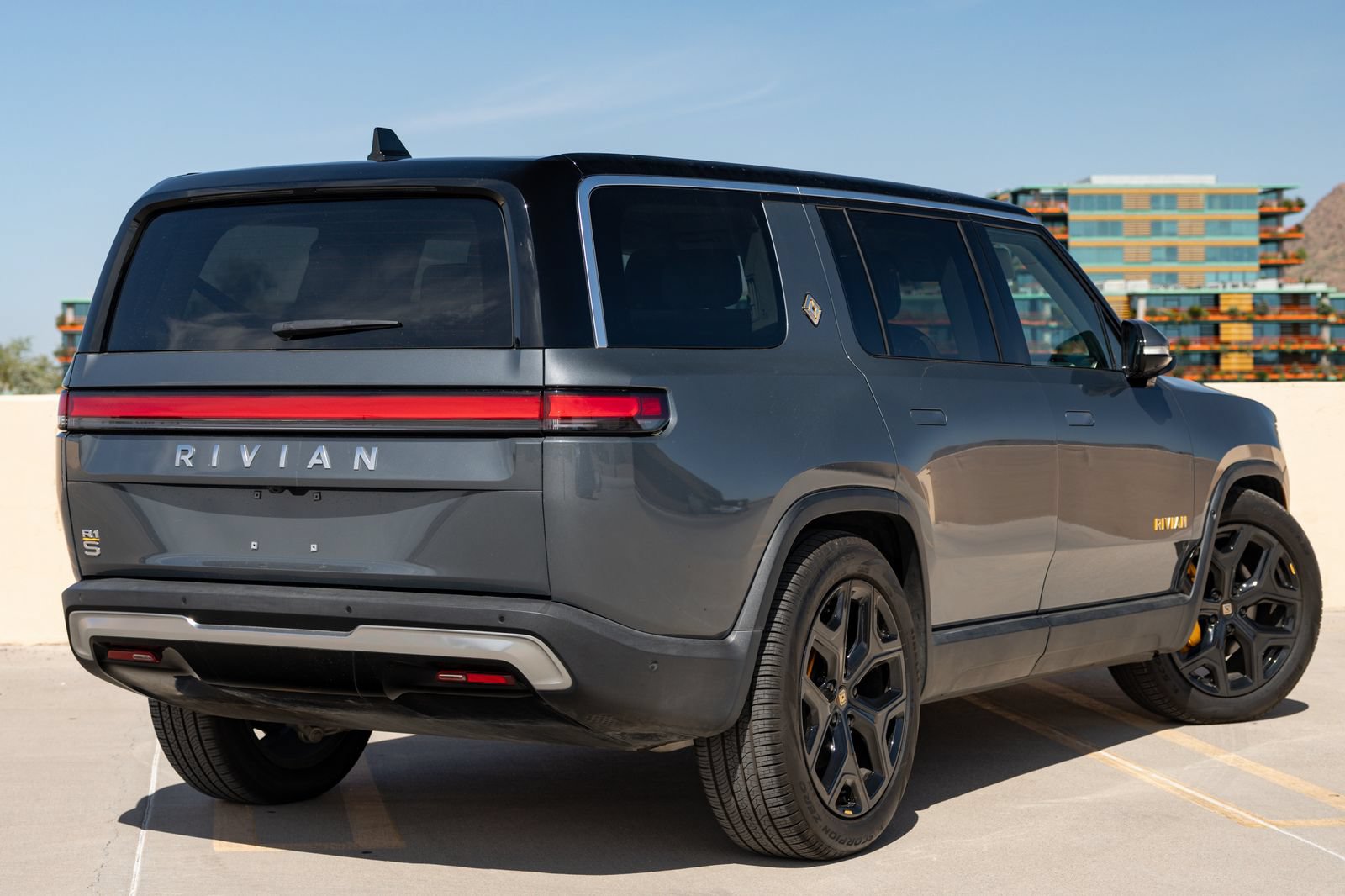 Used 2023 Rivian R1S Adventure AWD/4WD image 12
