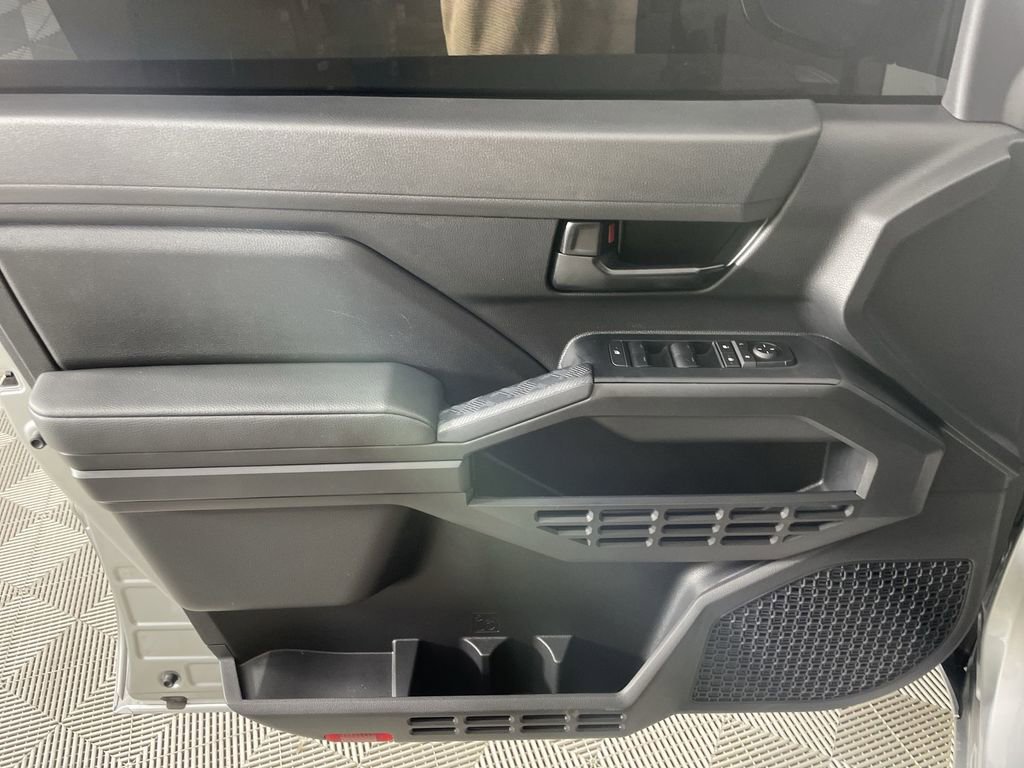 Used 2025 Toyota Tacoma SR image 21