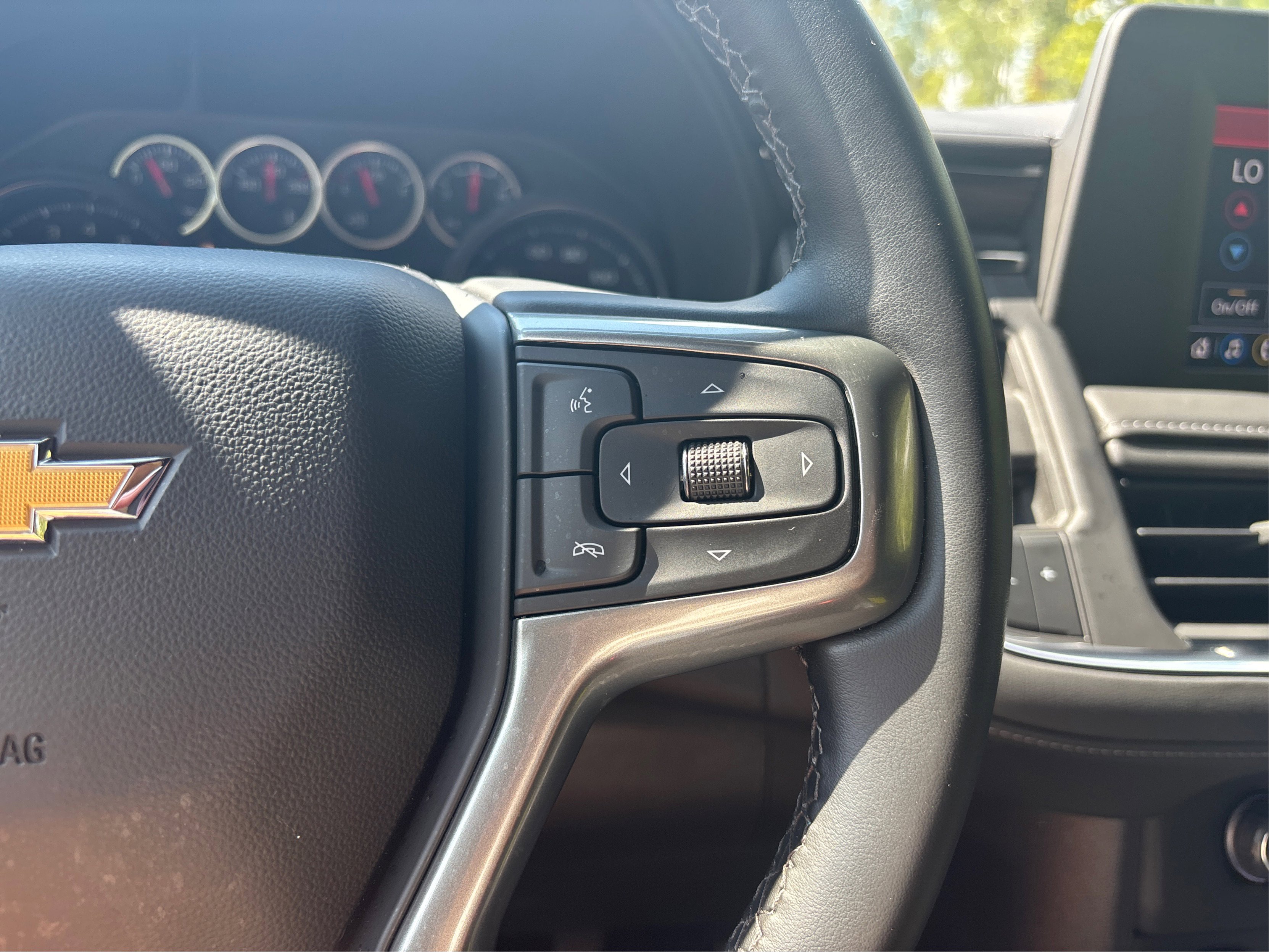 Used 2023 Chevrolet Suburban LS image 50