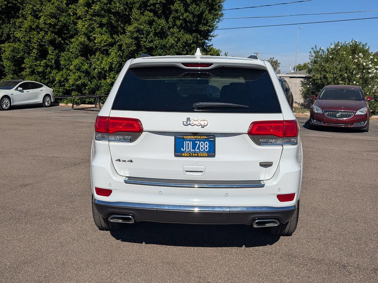 Used 2014 Jeep Grand Cherokee Summit image 4