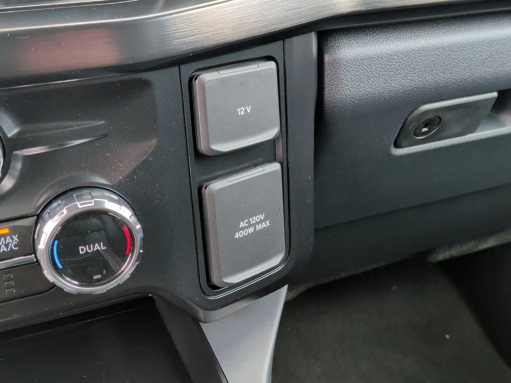 New 2027 Ford F250 Lariat w/ Black Appearance Package AWD/4WD image 32