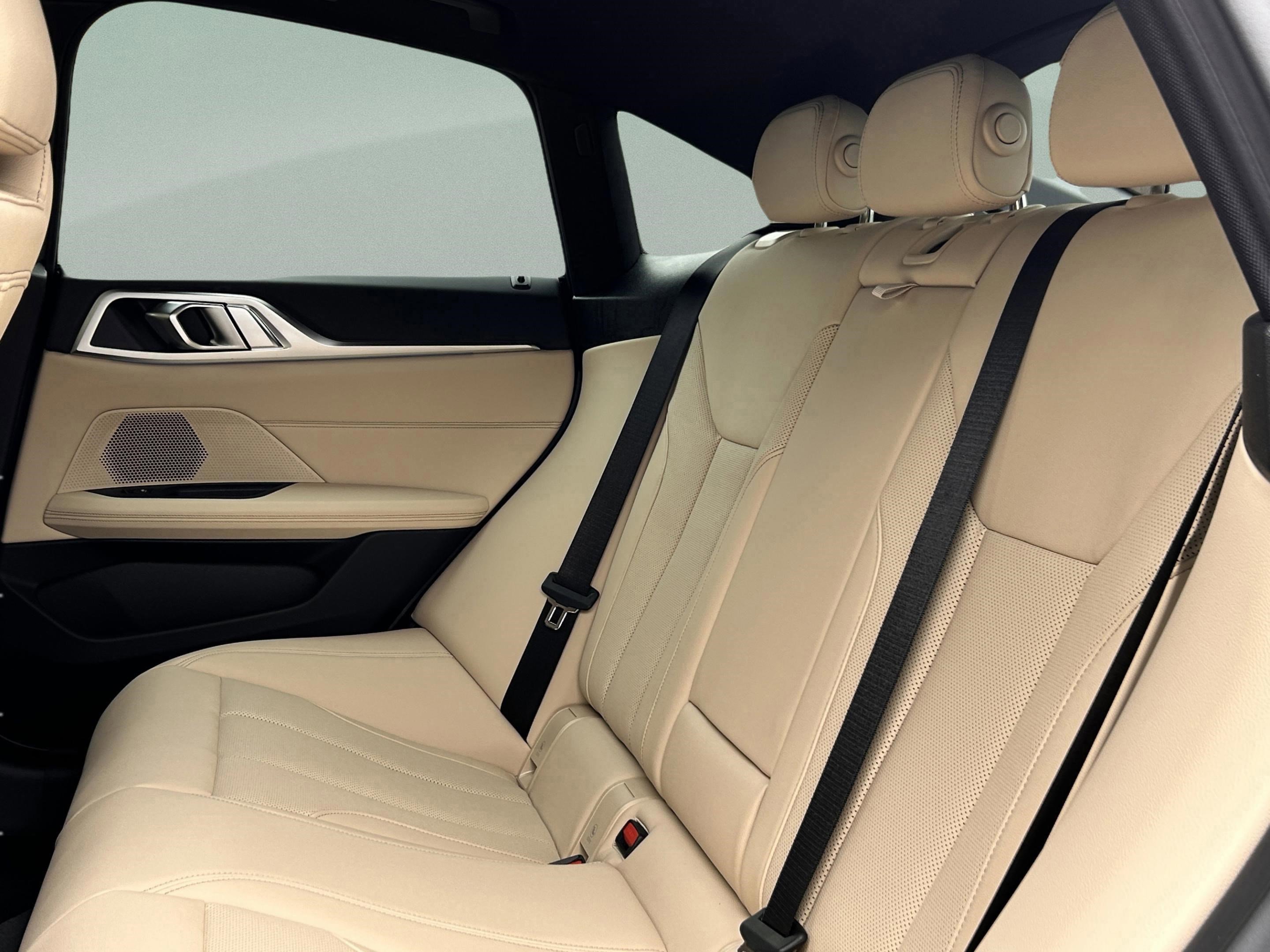 Used 2026 BMW i4 eDrive40 w/ Parking Assistance Package image 18