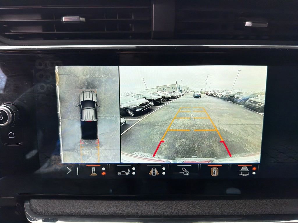 Used 2024 GMC Sierra 2500 AT4 w/ AT4 Preferred Package image 12