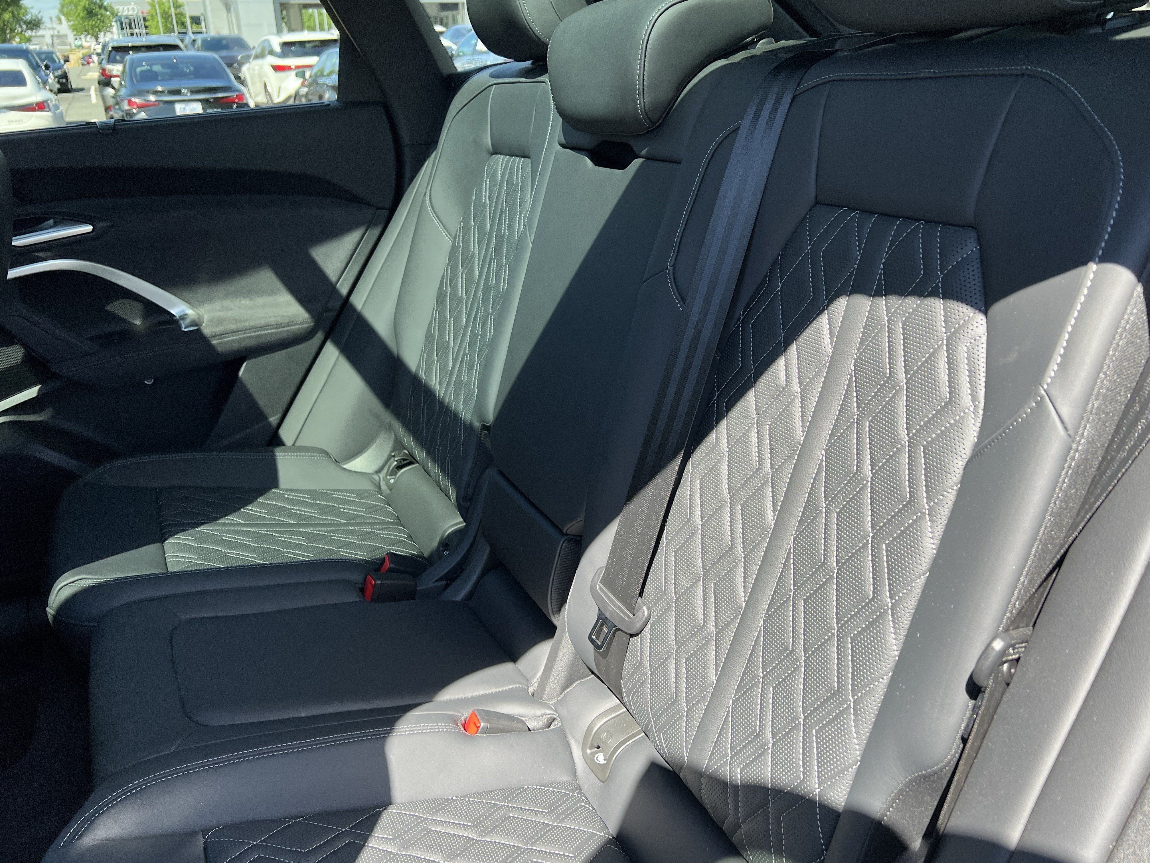Used 2025 Audi SQ5 Premium Plus AWD/4WD image 33