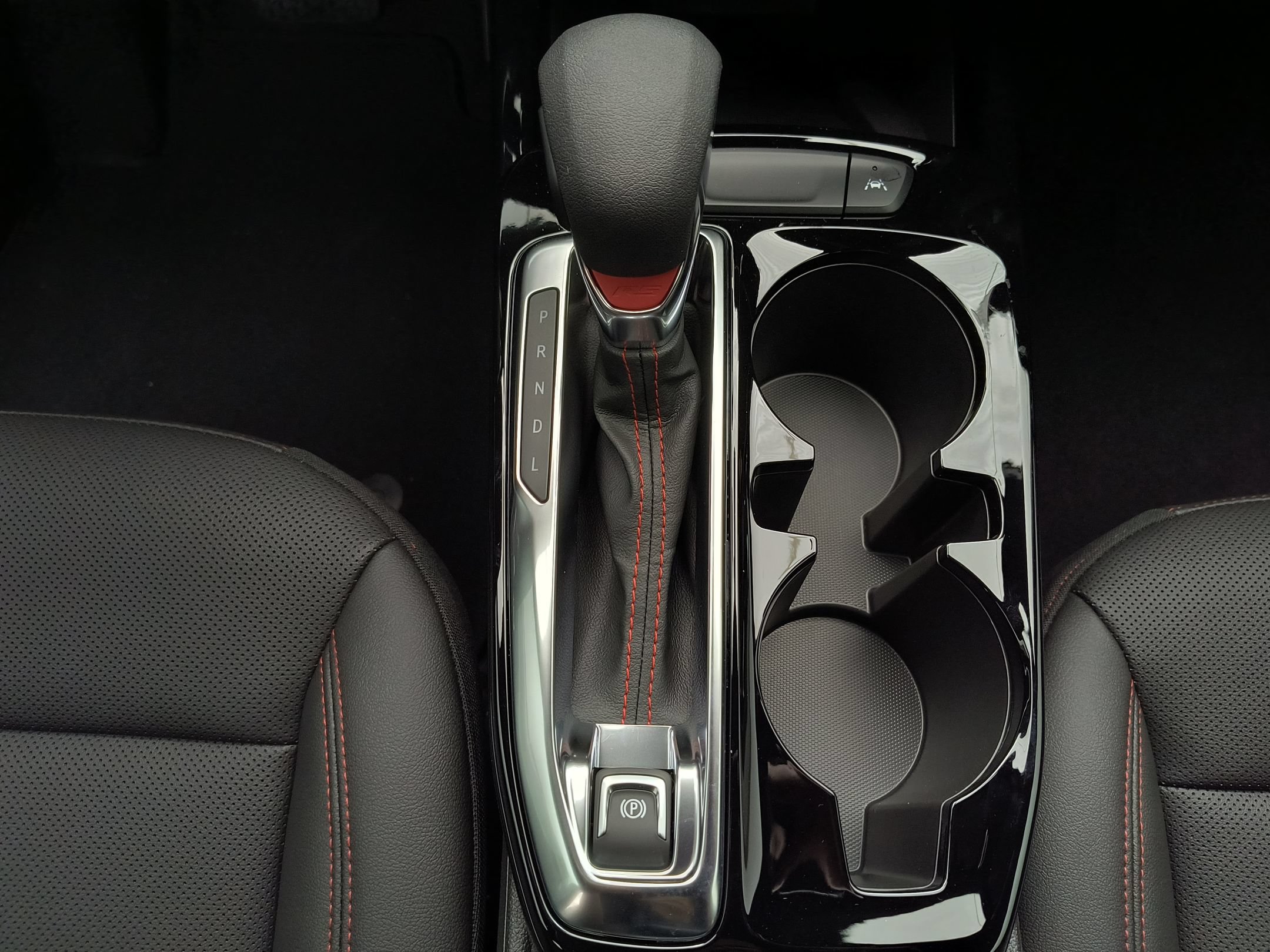 New 2026 Chevrolet Trax RS w/ Sunroof Package FWD image 16