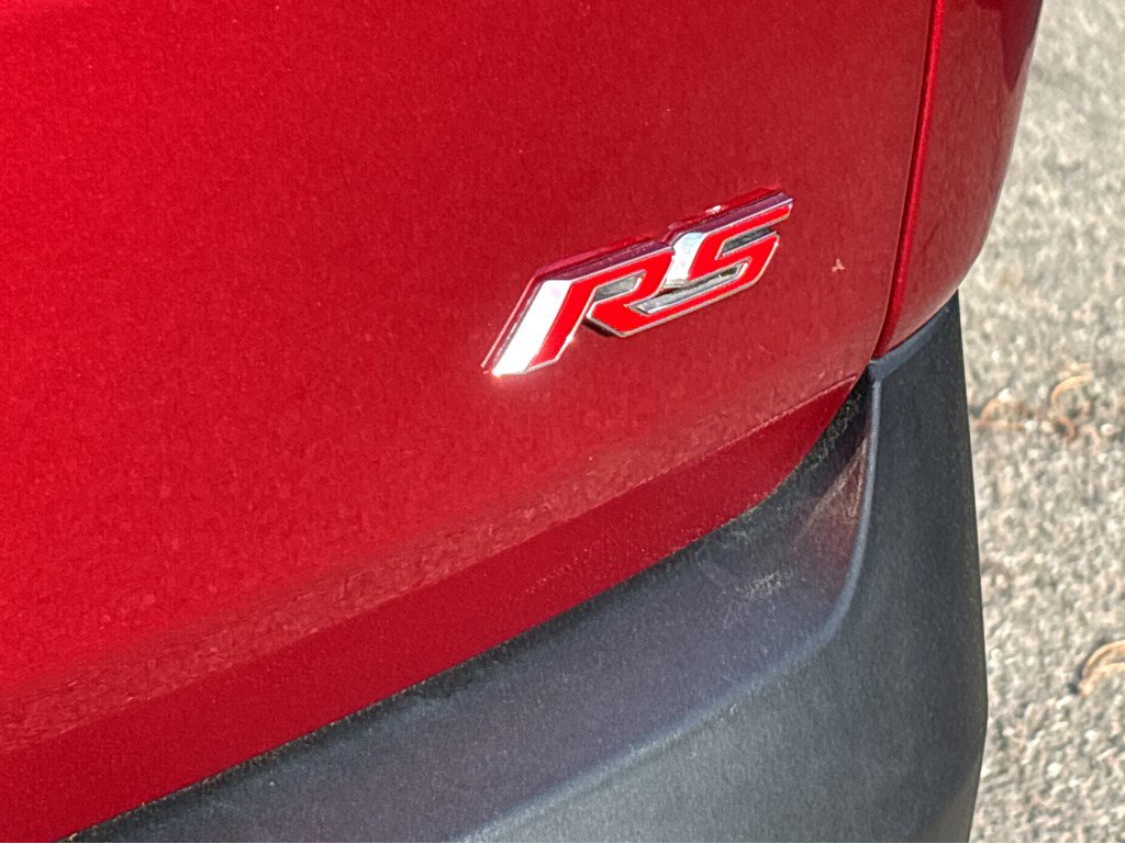 Used 2023 Chevrolet Traverse RS image 32