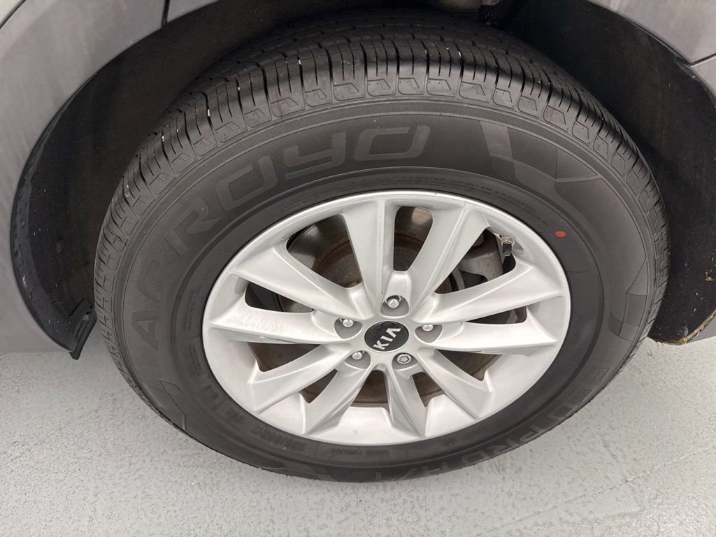 Used 2019 Kia Sorento AWD V6 image 6
