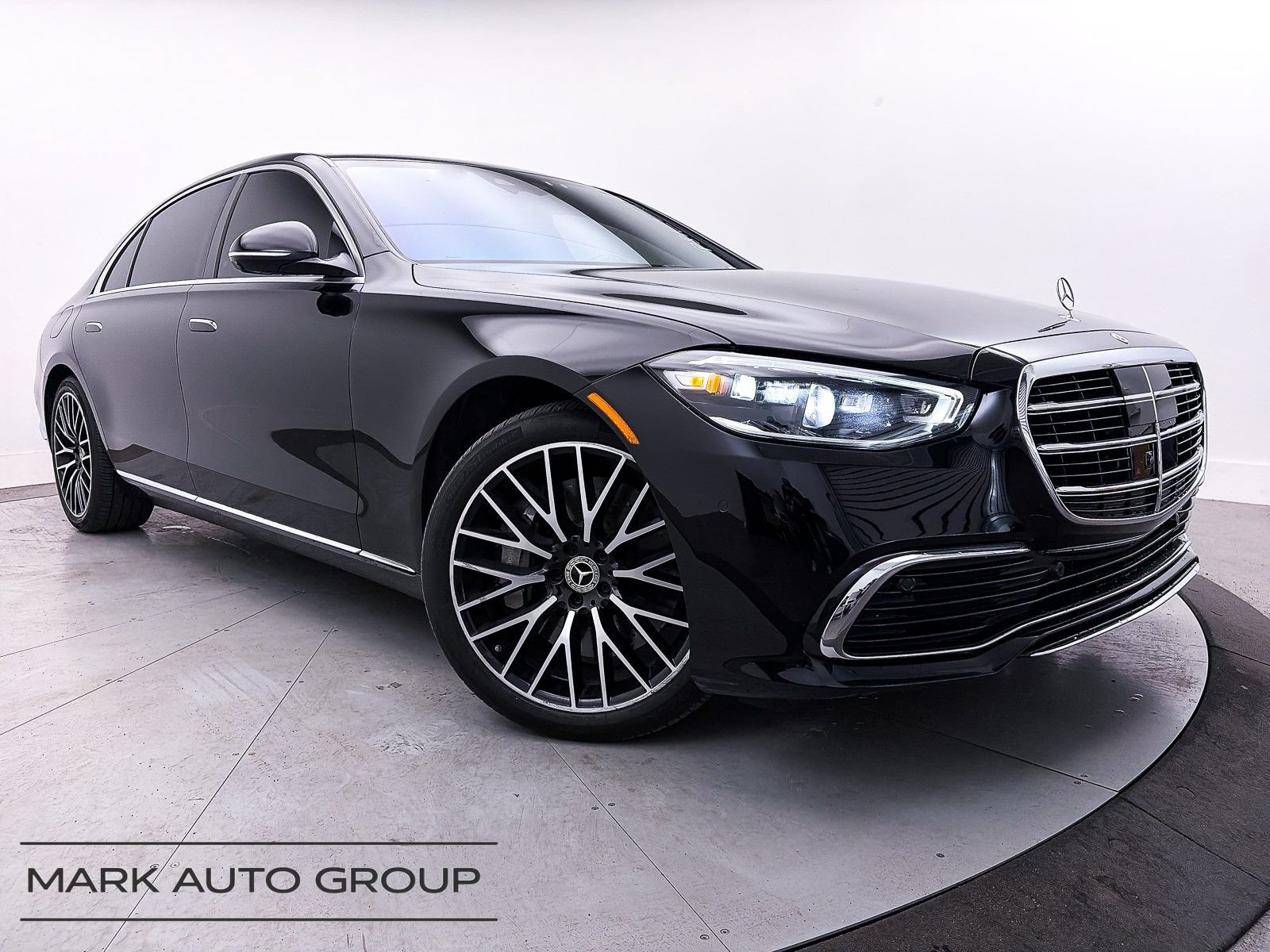 Used 2024 Mercedes-Benz S 580 4MATIC Sedan image 1