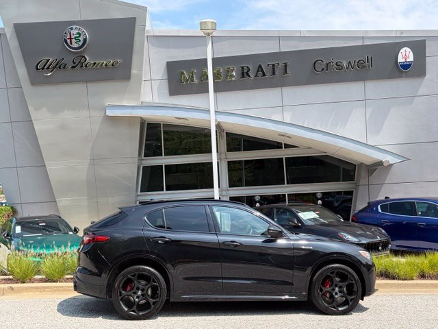 Used 2023 Alfa Romeo Stelvio Veloce AWD/4WD image 4