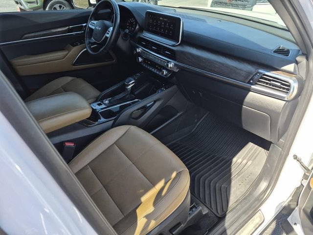 Used 2022 Kia Telluride SX w/ Towing Package image 12