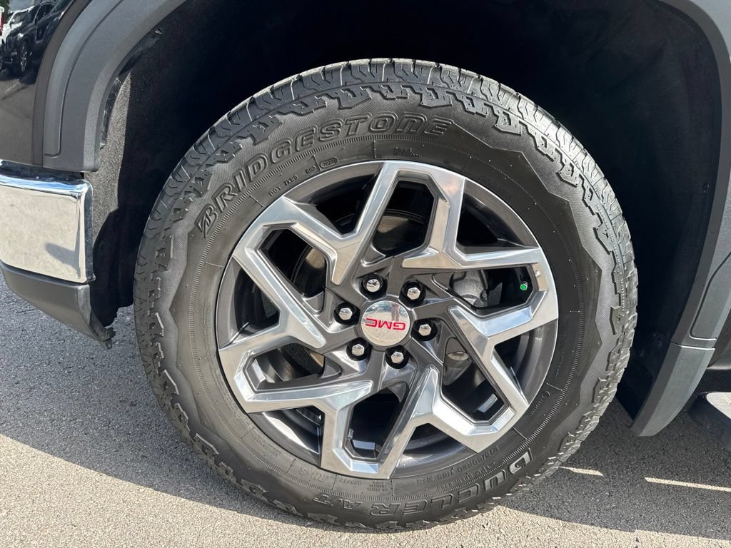 Used 2024 GMC Sierra 1500 SLT w/ SLT Premium Package AWD/4WD image 28