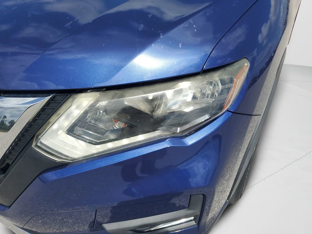 Used 2017 Nissan Rogue SV image 33