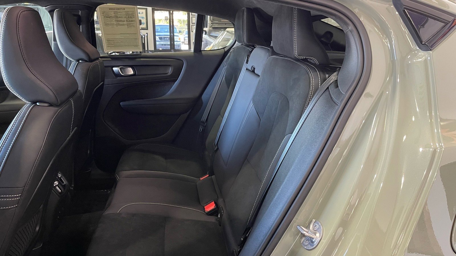 Used 2024 Volvo C40 P8 Recharge Ultimate w/ Protection Package Premier AWD/4WD image 33