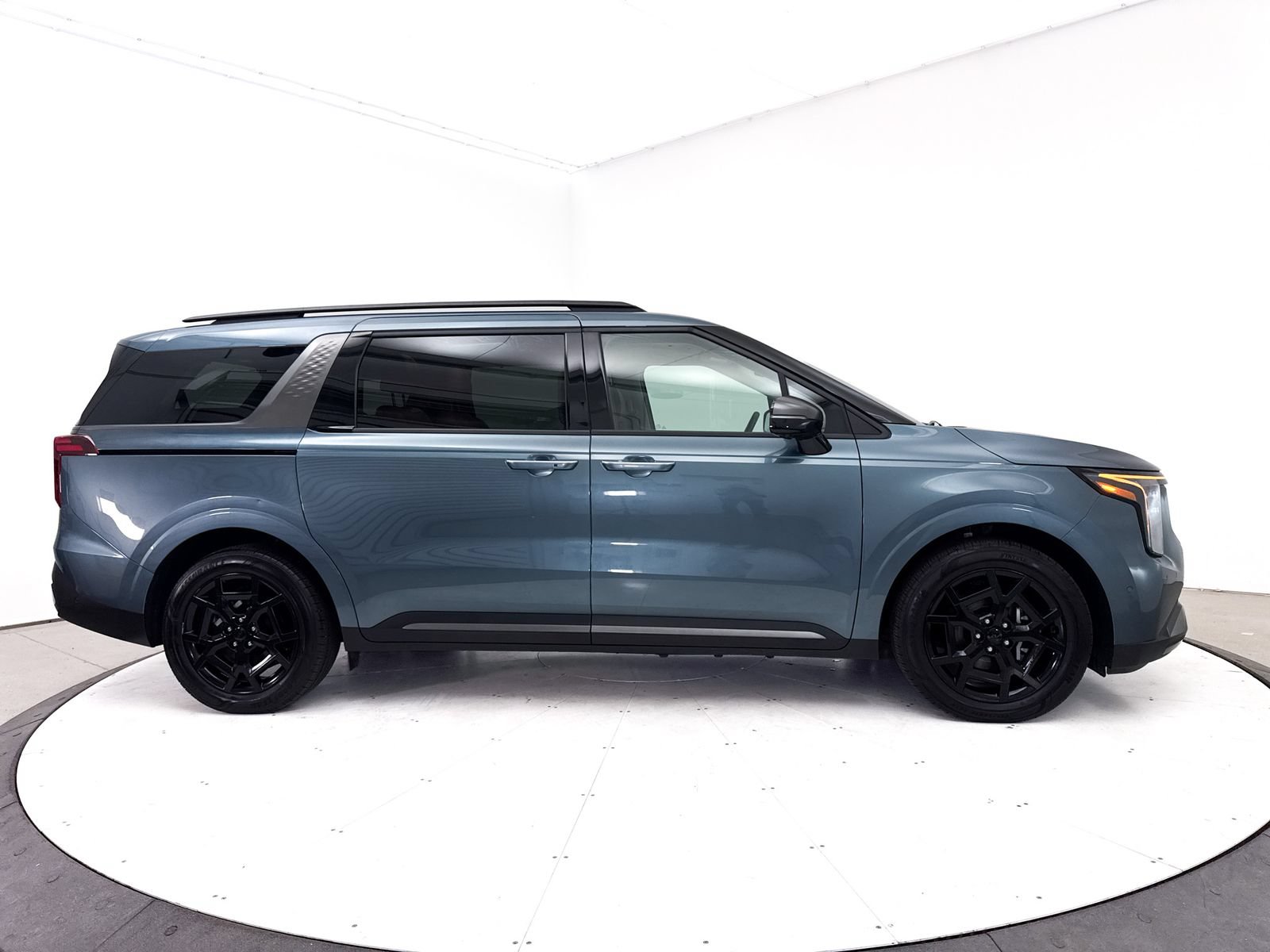Used 2026 Kia Carnival SX Prestige FWD image 44
