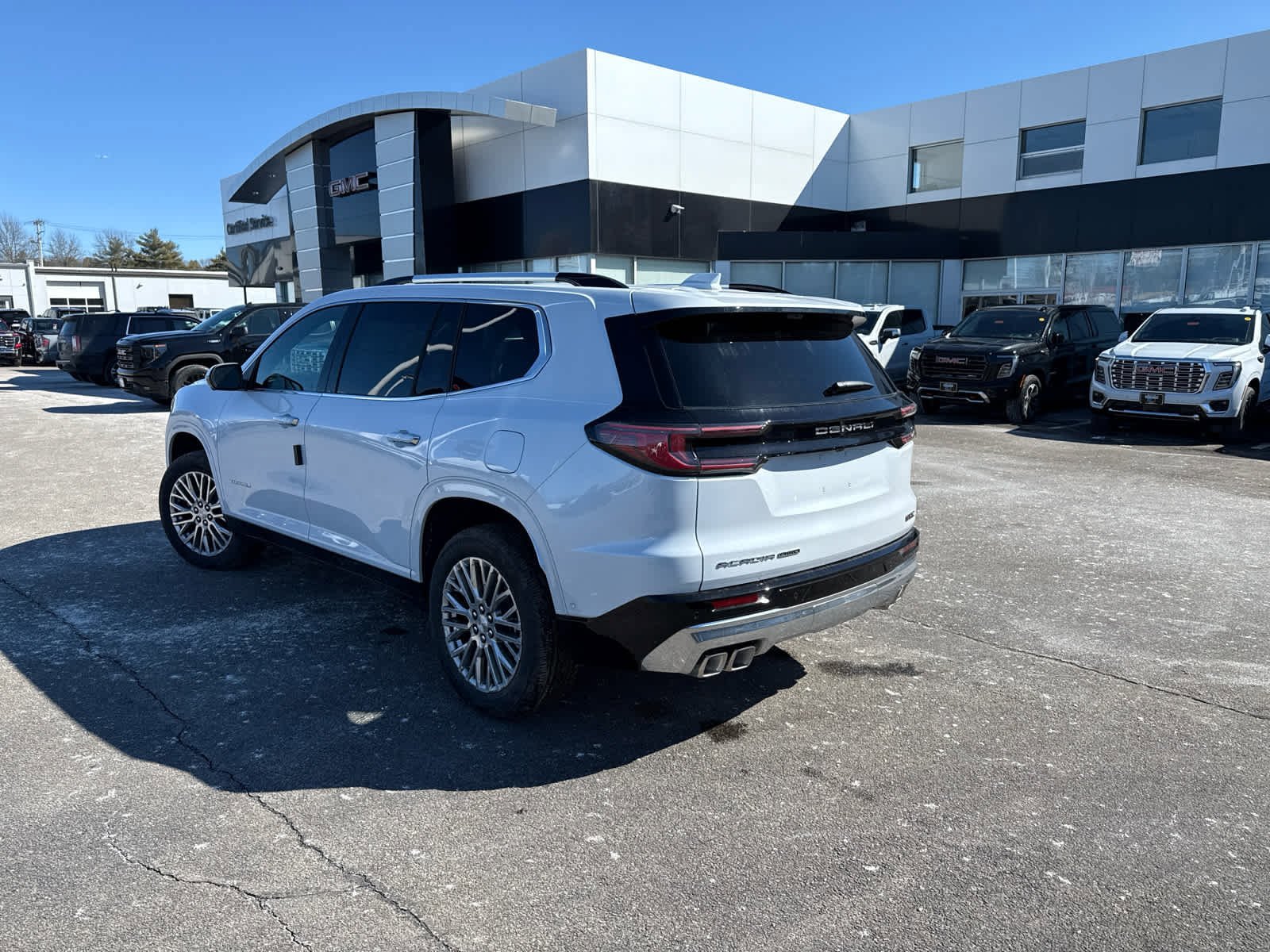 New 2026 GMC Acadia Denali w/ Super Cruise Package image 5