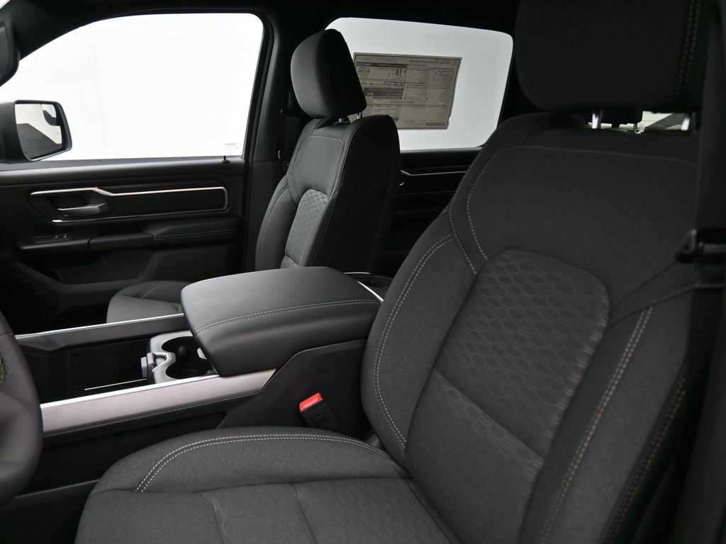 New 2026 RAM 1500 4x4 Crew Cab image 19