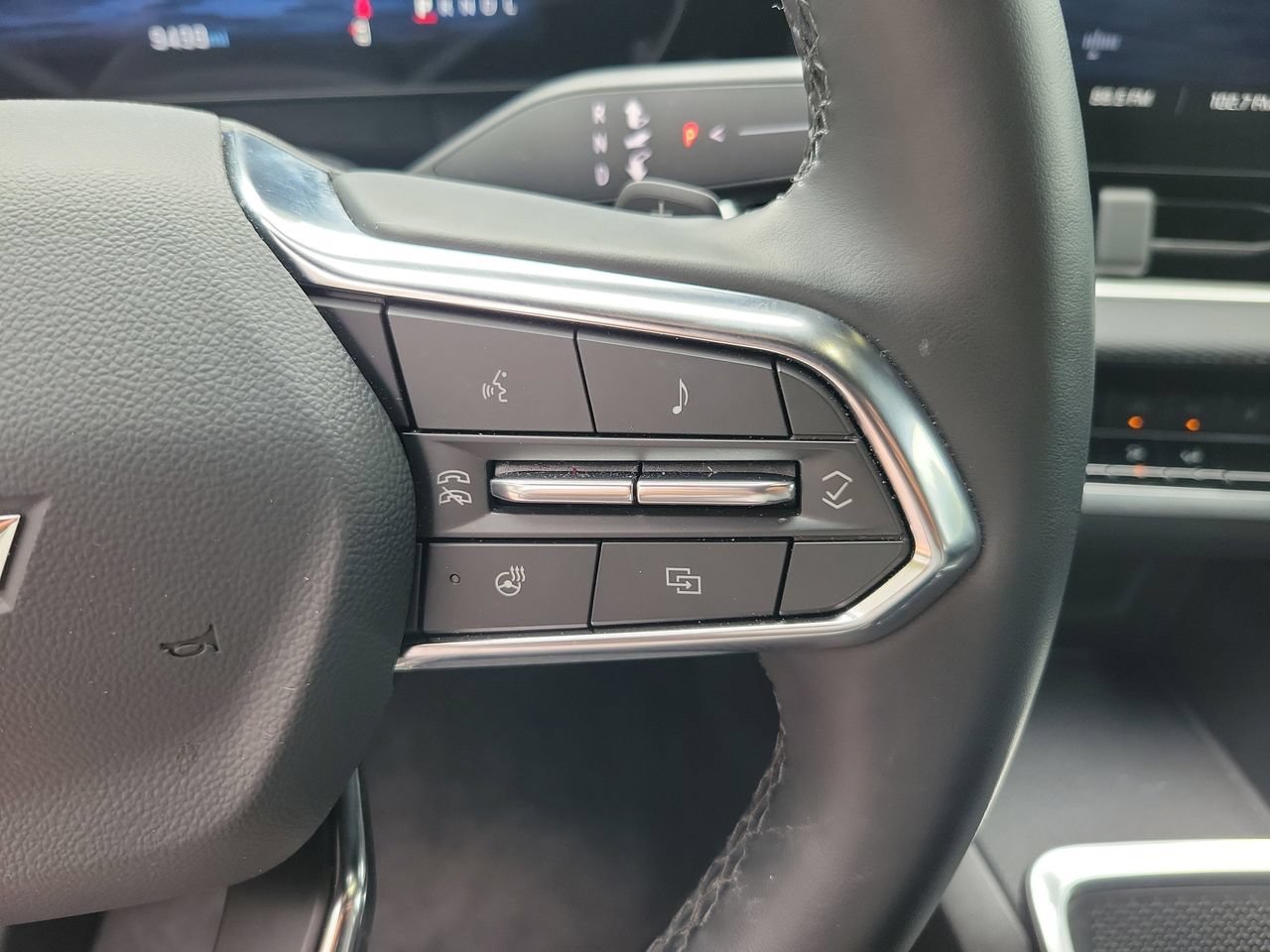 Used 2026 Chevrolet Equinox LT FWD image 19