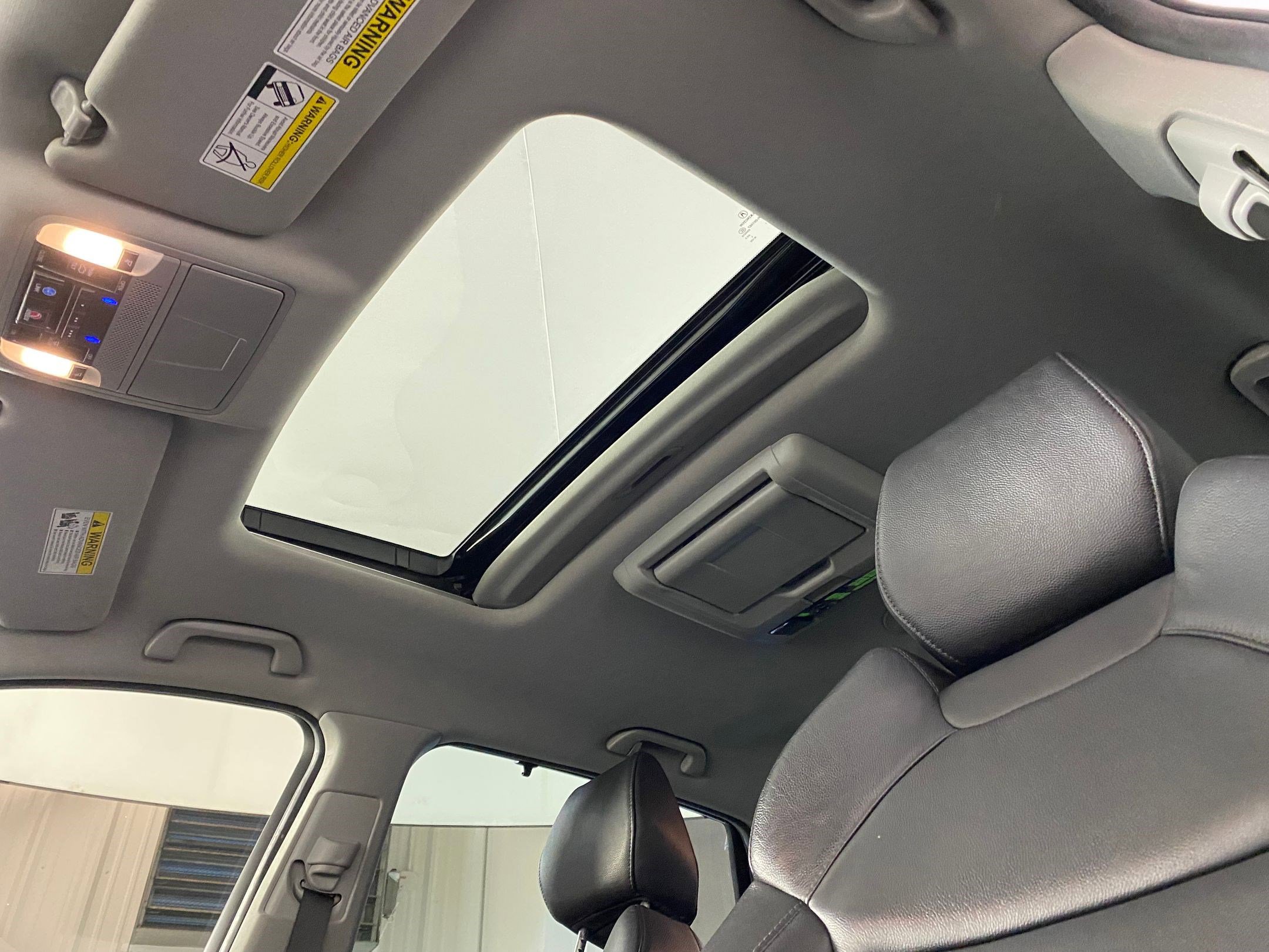 Used 2017 Acura MDX w/ Technology & Entertainment image 15