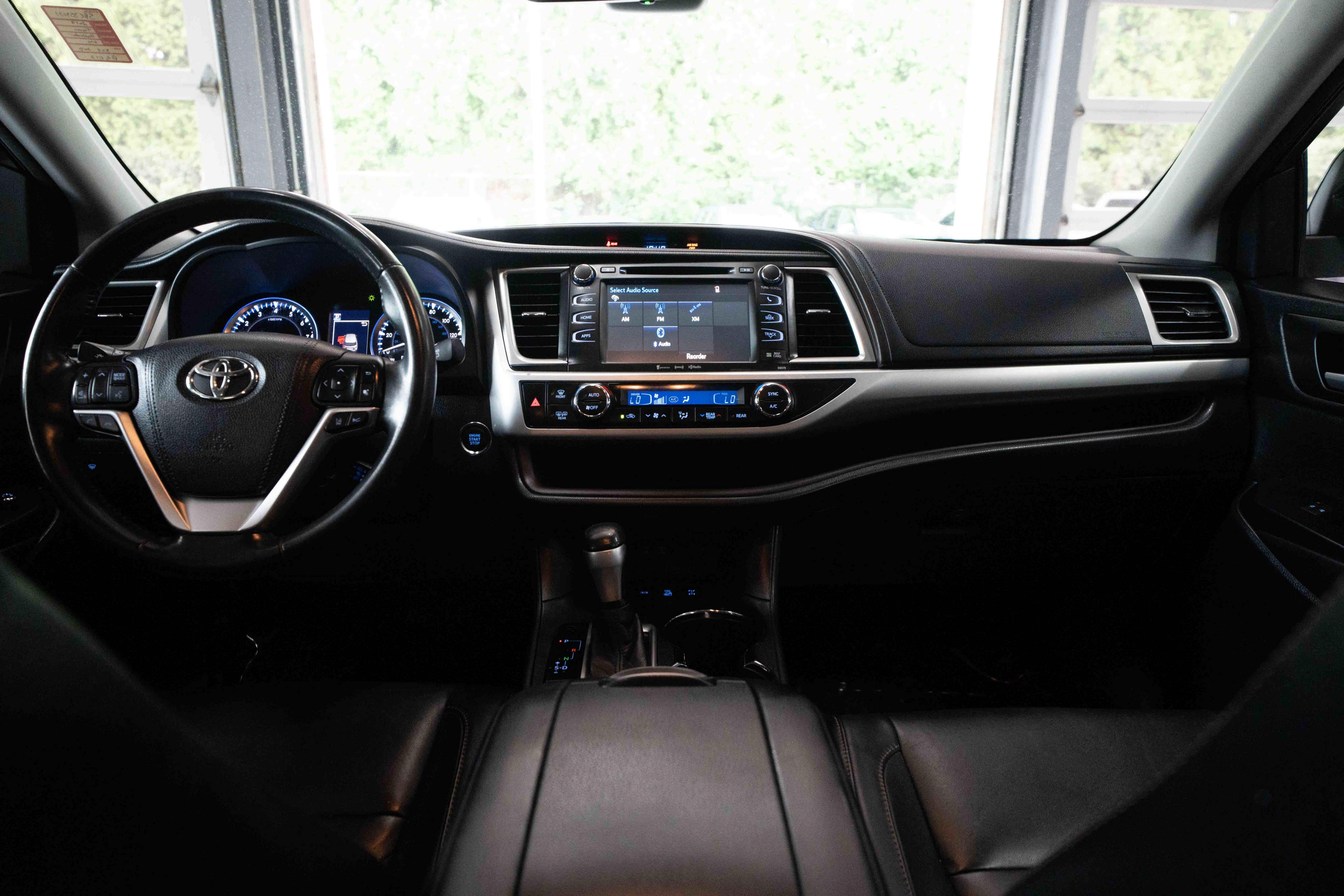 Used 2017 Toyota Highlander XLE AWD/4WD image 20